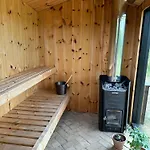 펜션 With Hot Tub Near 에벨토프트