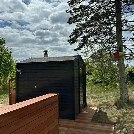 With Hot Tub Near 에벨토프트